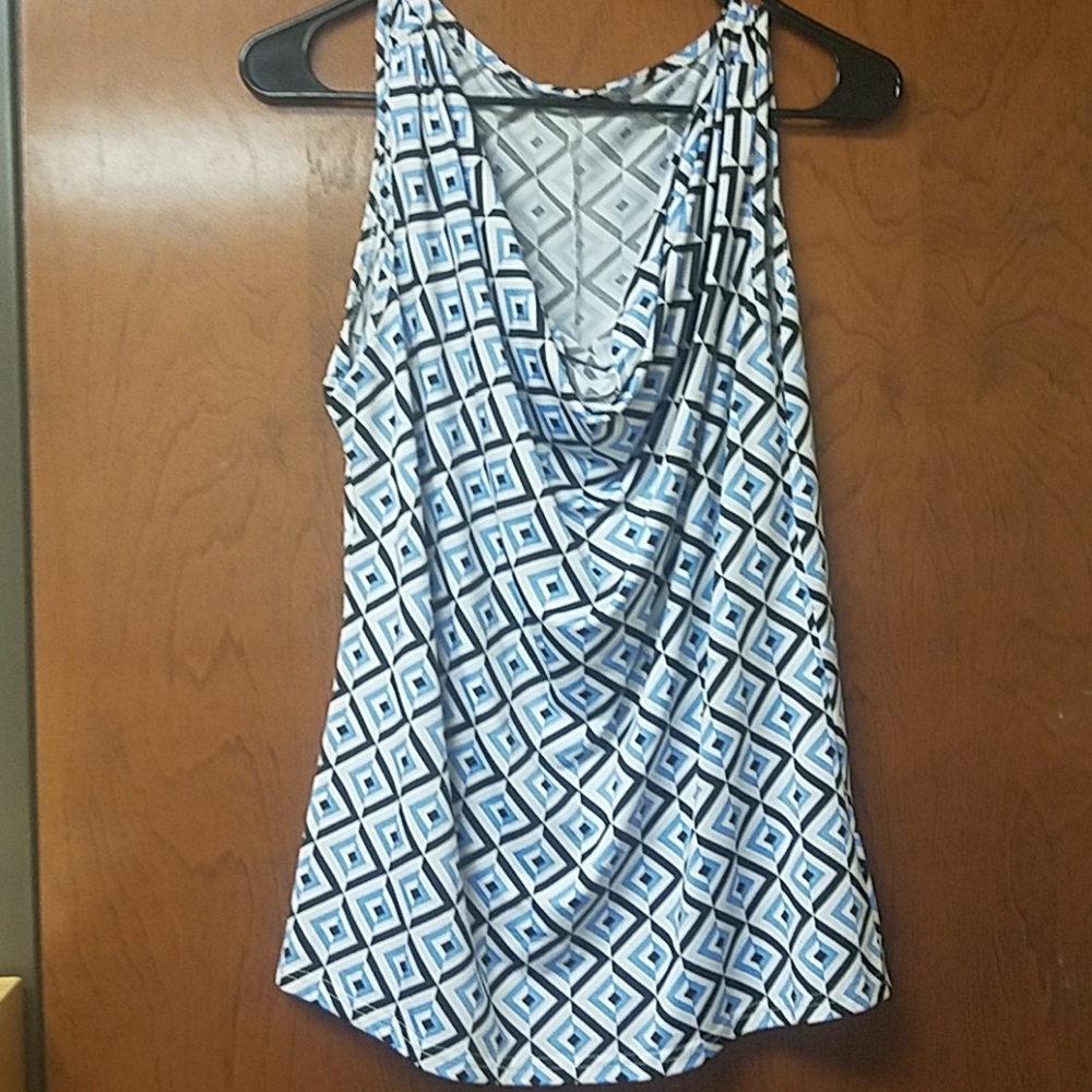 Patterned blue and white blouse